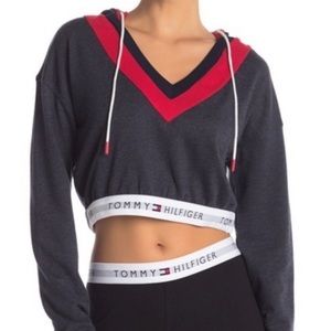 Tommy Hilfiger Cropped Hoodie